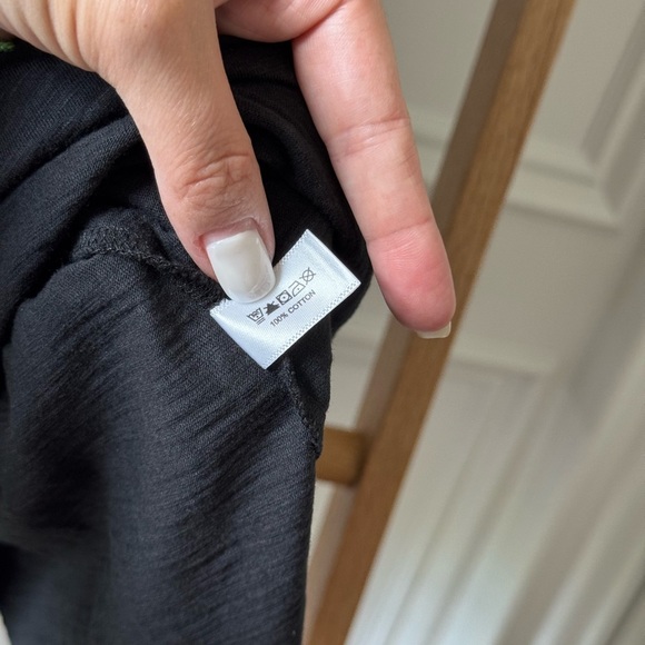 Lisa Todd Short SleeveFree Frills Flutter Sleeve Dress - Black - Size XS - EUC - Picture 7 of 11